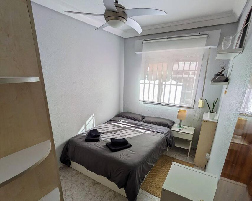 Acogedor Apartamento Y Parking Madrid Bagian luar foto